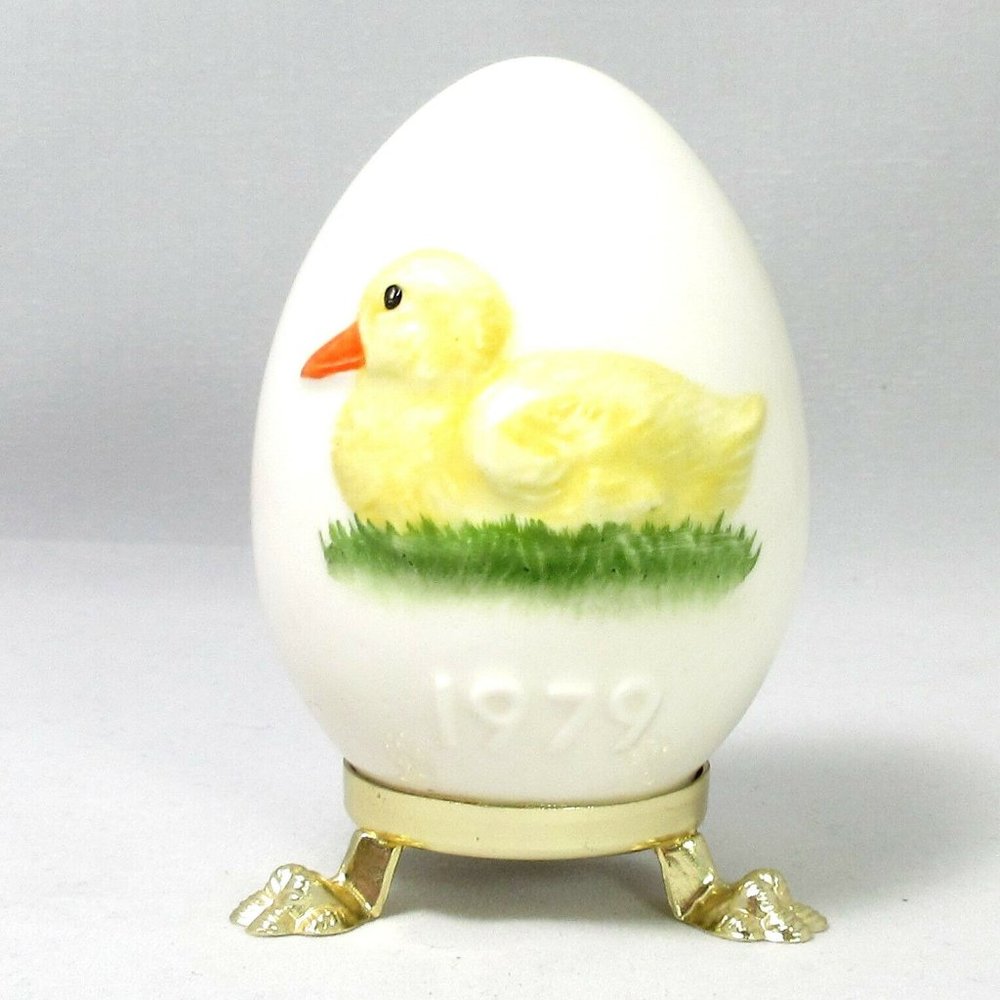 Vintage 1979 Porcelain Easter Egg Goebel Western Germany Duckling Yellow Duck